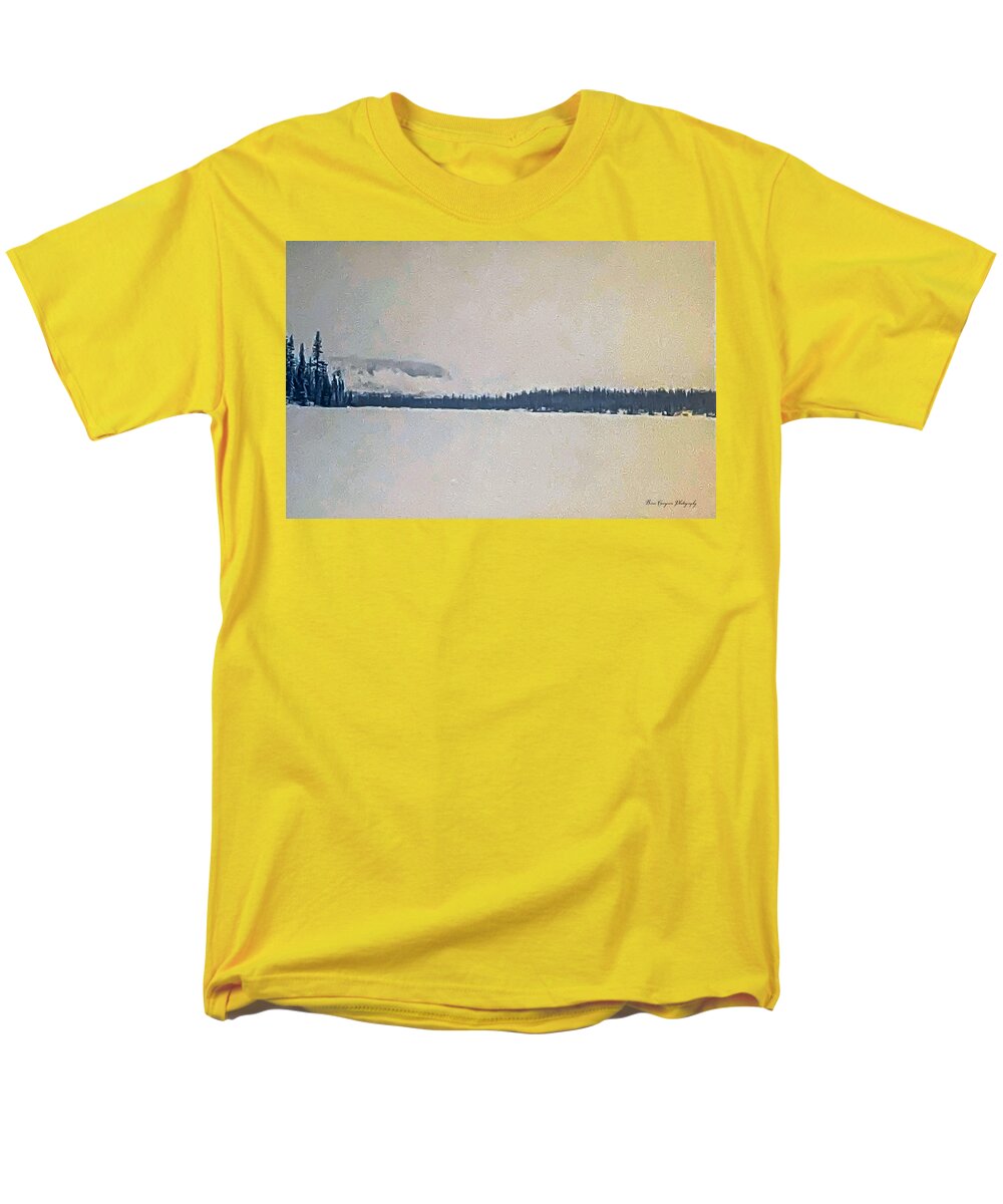 Winter lake  - Men's T-Shirt  (Regular Fit)