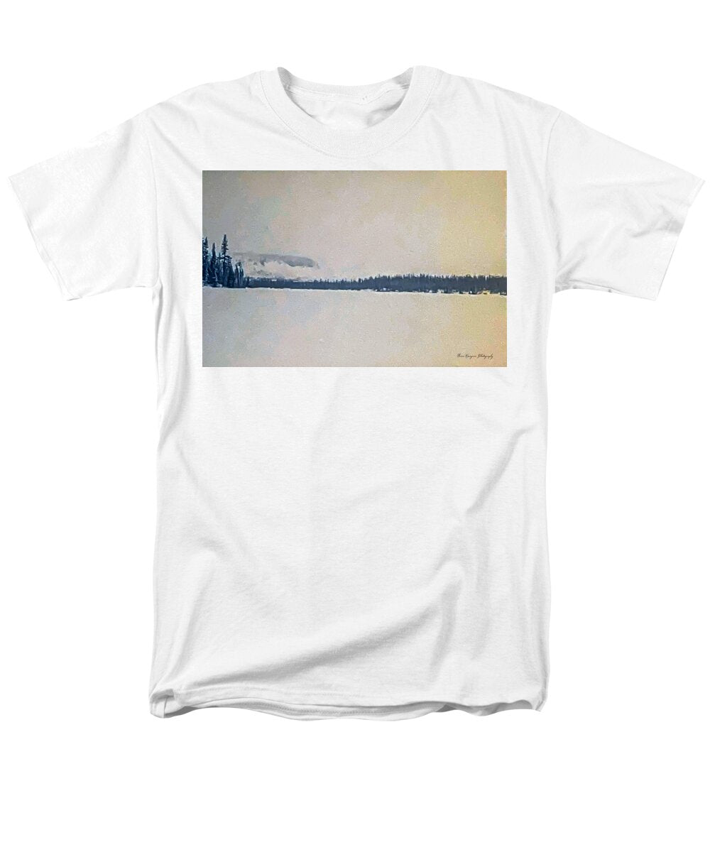 Winter lake  - Men's T-Shirt  (Regular Fit)