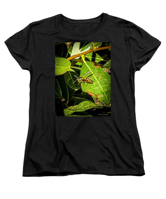 Yellow jacket  - Women's T-Shirt (Standard Fit)