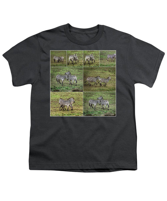 Zebras in play - Youth T-Shirt